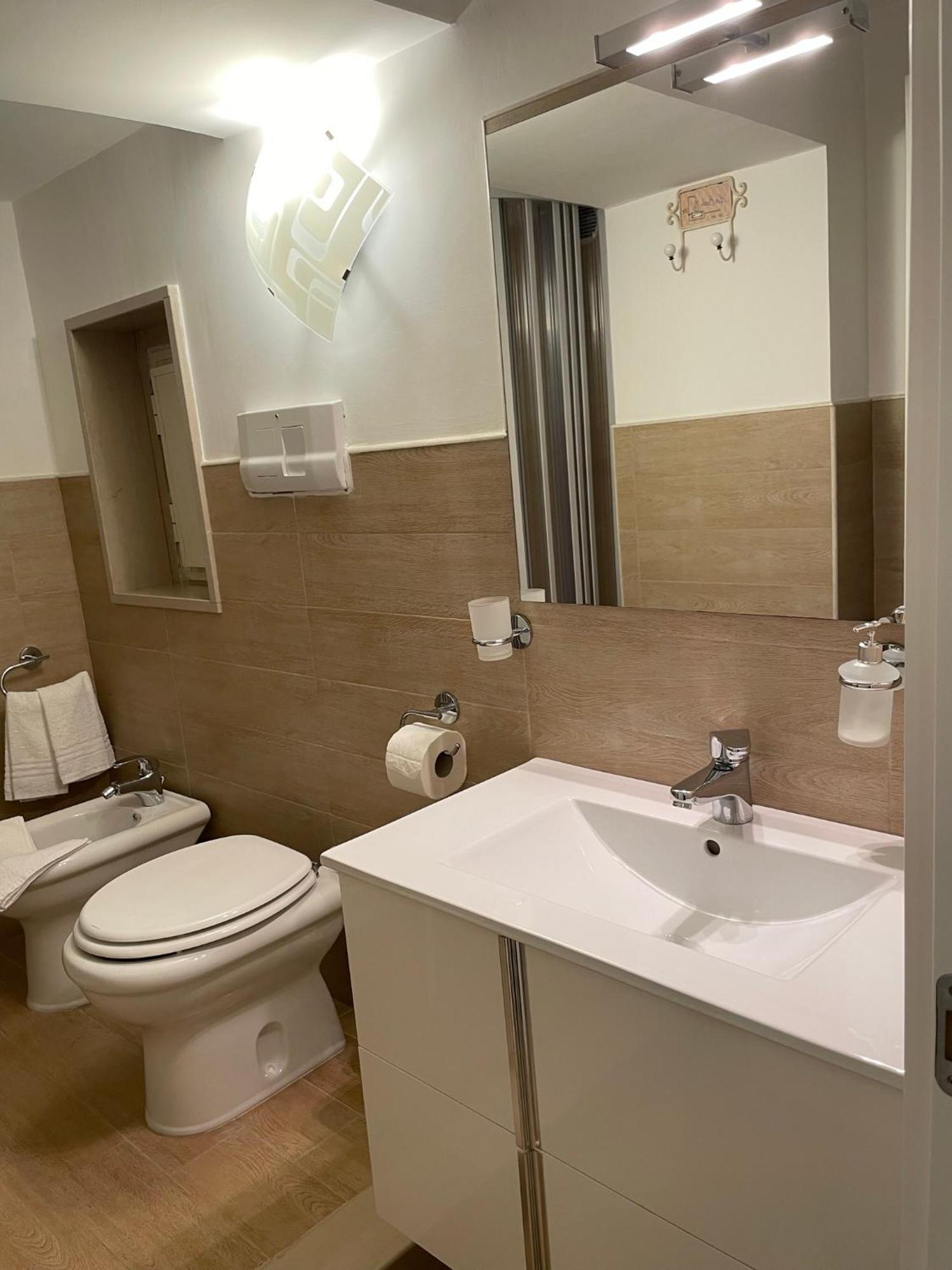 Suite White Vieste Exterior photo